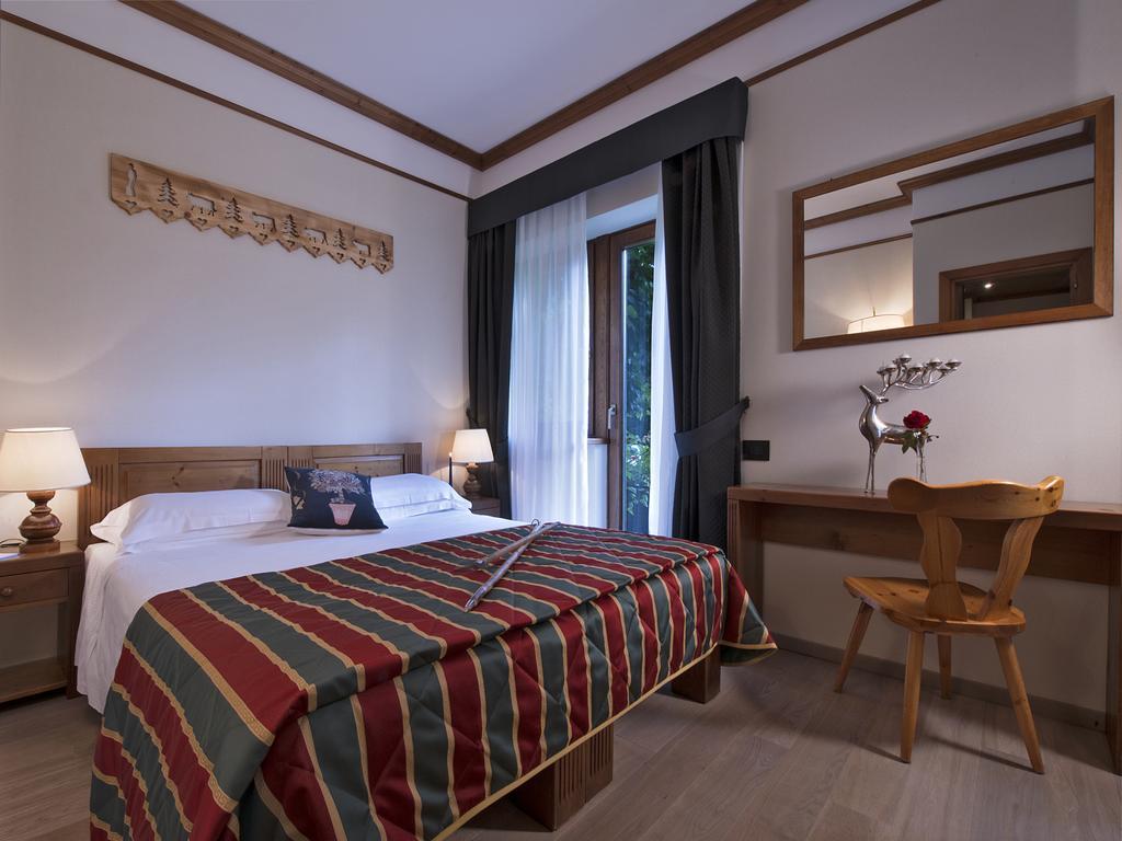 Boutique Hotel Villa Blu Cortina D'Ampezzo Room photo